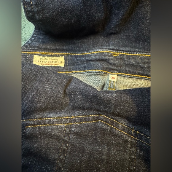 Levi's women's skinny denim overalls in dark denim - Picture 6 of 7